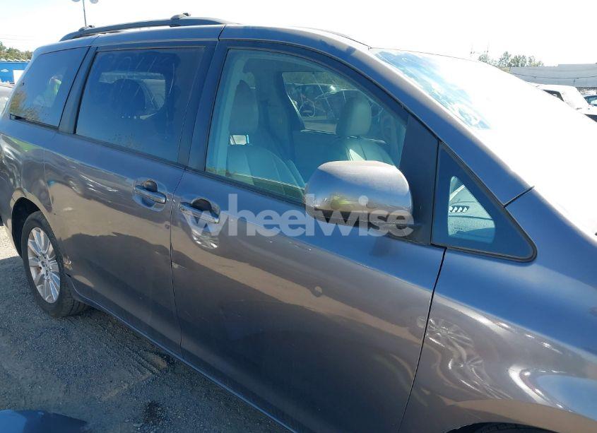 Photo 22 of 2011 Toyota Sienna LE (VIN 5TDJK3DC2BS004264)