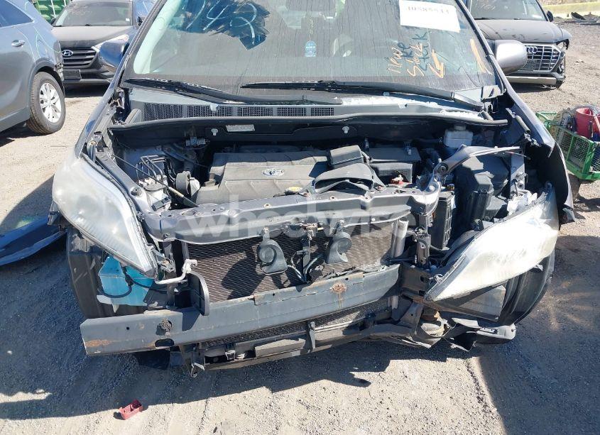 Photo 6 of 2011 Toyota Sienna LE (VIN 5TDJK3DC2BS004264)