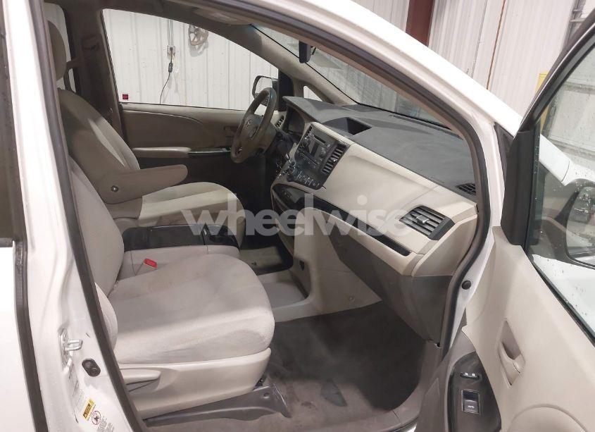 Photo 5 of 2013 Toyota Sienna LE 7 PASSENGER (VIN 5TDJK3DC2DS049479)