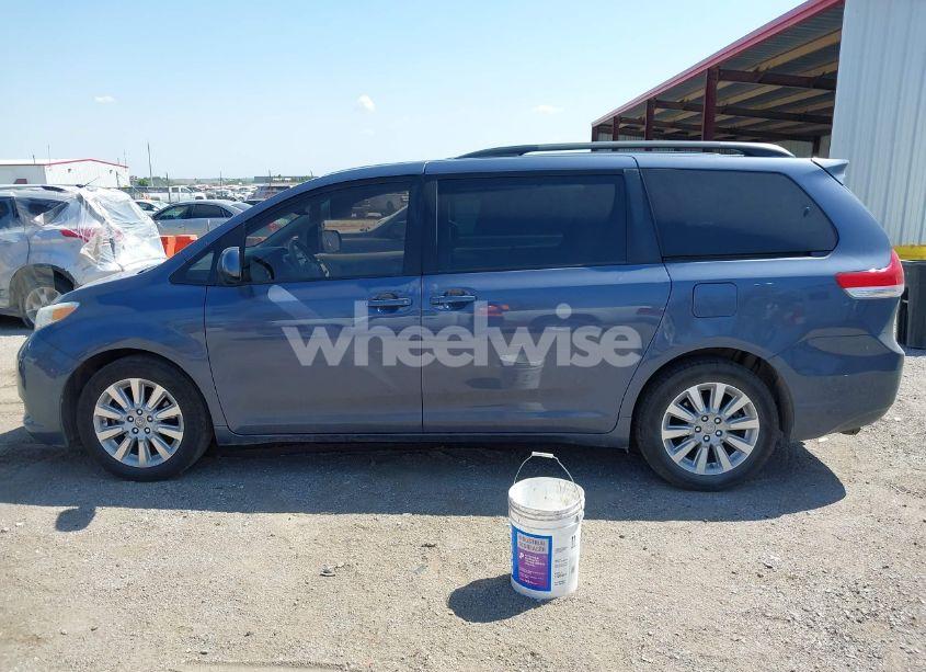 Photo 14 of 2013 Toyota Sienna LE 7 PASSENGER (VIN 5TDJK3DC2DS061888)