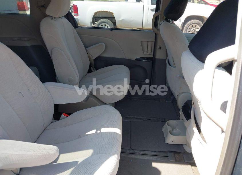 Photo 8 of 2013 Toyota Sienna LE 7 PASSENGER (VIN 5TDJK3DC2DS061888)