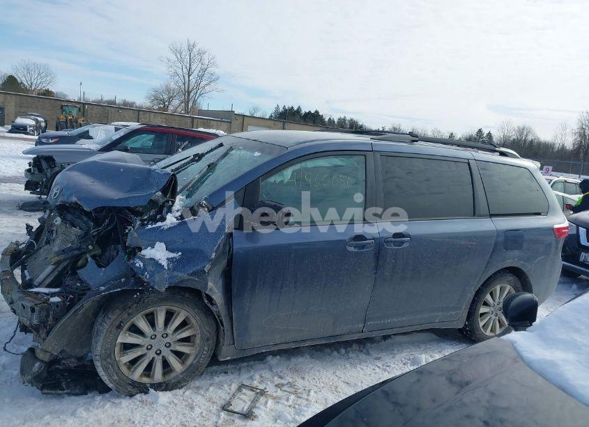 Photo 15 of 2015 Toyota Sienna LE 7 PASSENGER (VIN 5TDJK3DC2FS121509)