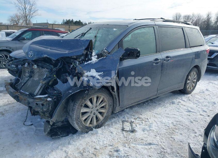 Photo 2 of 2015 Toyota Sienna LE 7 PASSENGER (VIN 5TDJK3DC2FS121509)