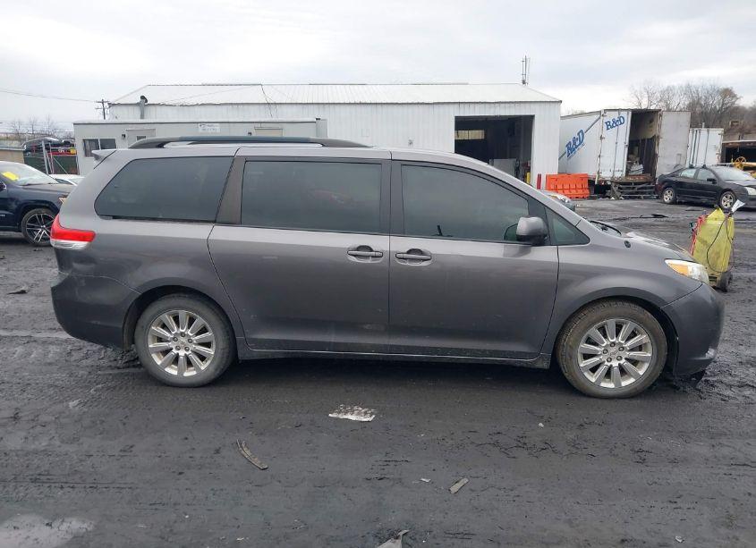 Photo 13 of 2012 Toyota Sienna LE 7 PASSENGER (VIN 5TDJK3DC3CS030731)