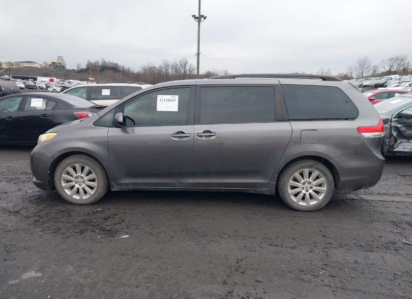 Photo 14 of 2012 Toyota Sienna LE 7 PASSENGER (VIN 5TDJK3DC3CS030731)