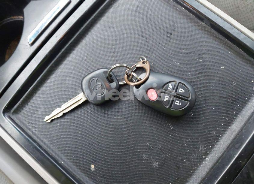 Photo 11 of 2012 Toyota Sienna LE 7 PASSENGER (VIN 5TDJK3DC3CS048579)