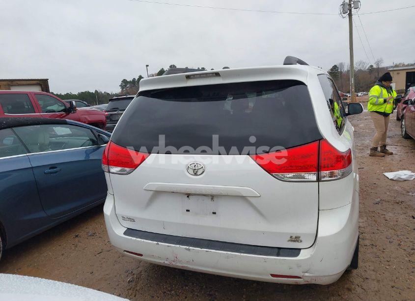 Photo 16 of 2012 Toyota Sienna LE 7 PASSENGER (VIN 5TDJK3DC3CS048579)