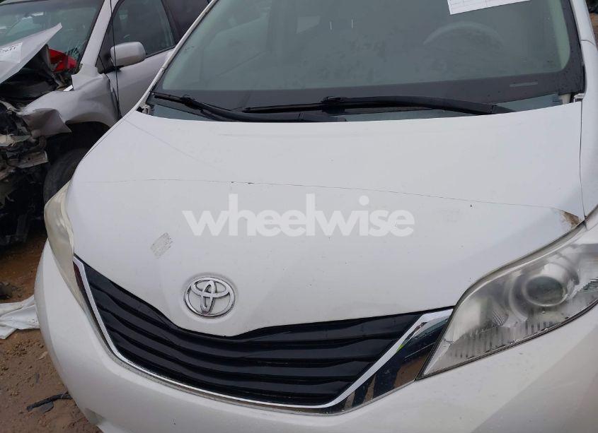 Photo 17 of 2012 Toyota Sienna LE 7 PASSENGER (VIN 5TDJK3DC3CS048579)