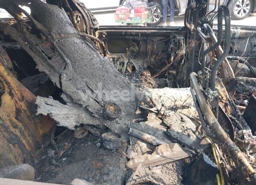 Photo 8 of 2013 Toyota Sienna LE 7 PASSENGER (VIN 5TDJK3DC3DS061379)