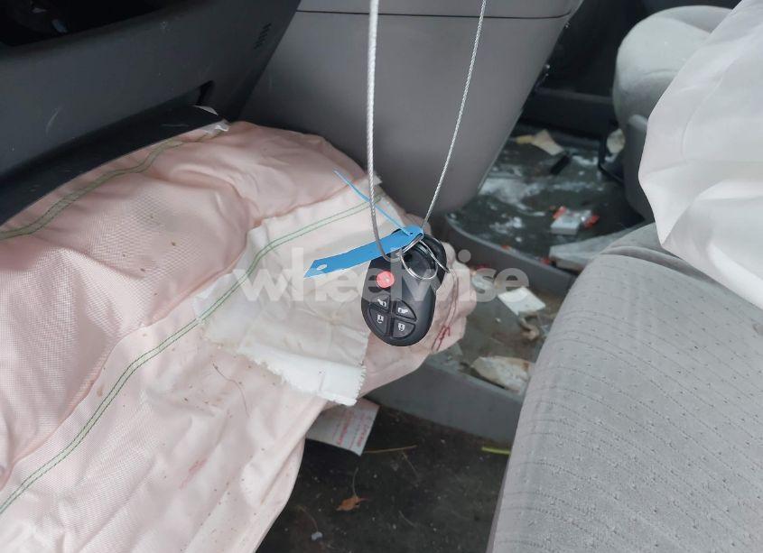 Photo 11 of 2015 Toyota Sienna LE 7 PASSENGER (VIN 5TDJK3DC3FS101852)