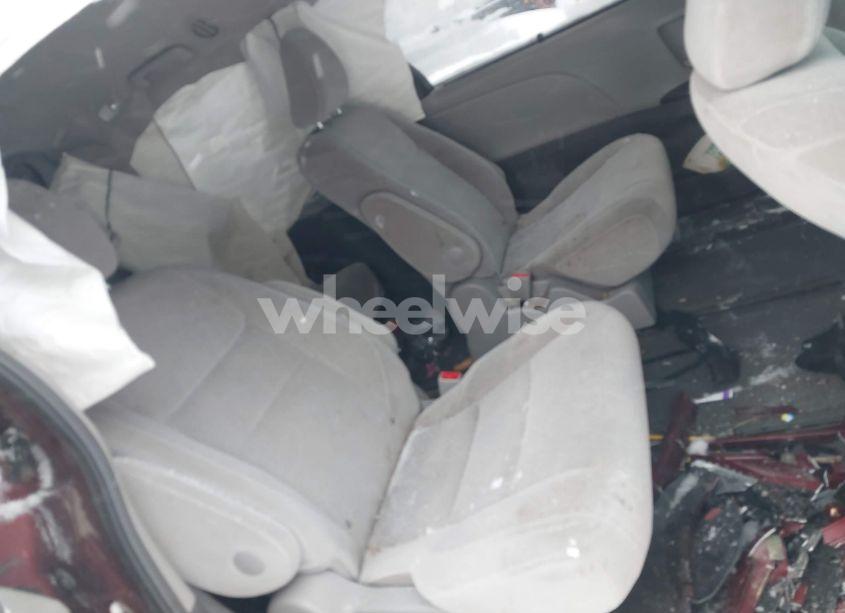 Photo 8 of 2015 Toyota Sienna LE 7 PASSENGER (VIN 5TDJK3DC3FS101852)