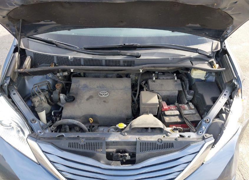 Photo 10 of 2016 Toyota Sienna LE 7 PASSENGER (VIN 5TDJK3DC3GS139972)