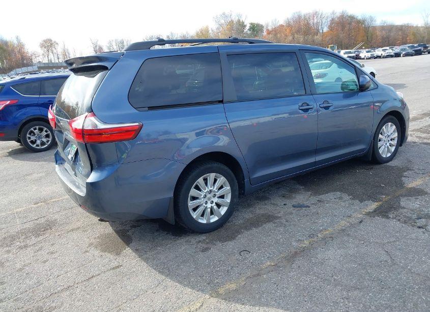 Photo 4 of 2016 Toyota Sienna LE 7 PASSENGER (VIN 5TDJK3DC3GS139972)