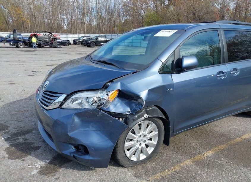 Photo 6 of 2016 Toyota Sienna LE 7 PASSENGER (VIN 5TDJK3DC3GS139972)