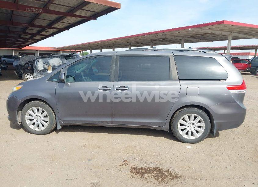 Photo 14 of 2011 Toyota Sienna LE (VIN 5TDJK3DC4BS010857)