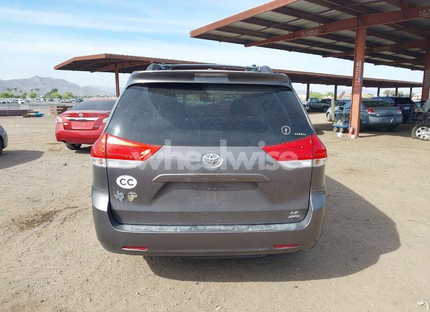 Photo 16 of 2011 Toyota Sienna LE (VIN 5TDJK3DC4BS010857)