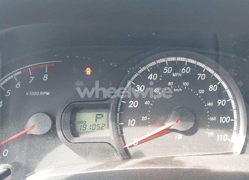 Photo 7 of 2011 Toyota Sienna LE (VIN 5TDJK3DC4BS010857)