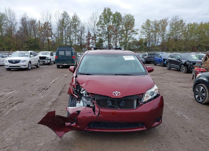 Photo 12 of 2013 Toyota Sienna LE 7 PASSENGER (VIN 5TDJK3DC4DS052206)