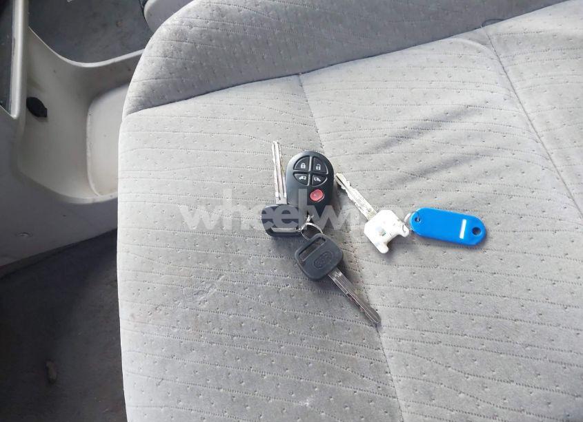 Photo 11 of 2015 Toyota Sienna LE 7 PASSENGER (VIN 5TDJK3DC4FS094796)