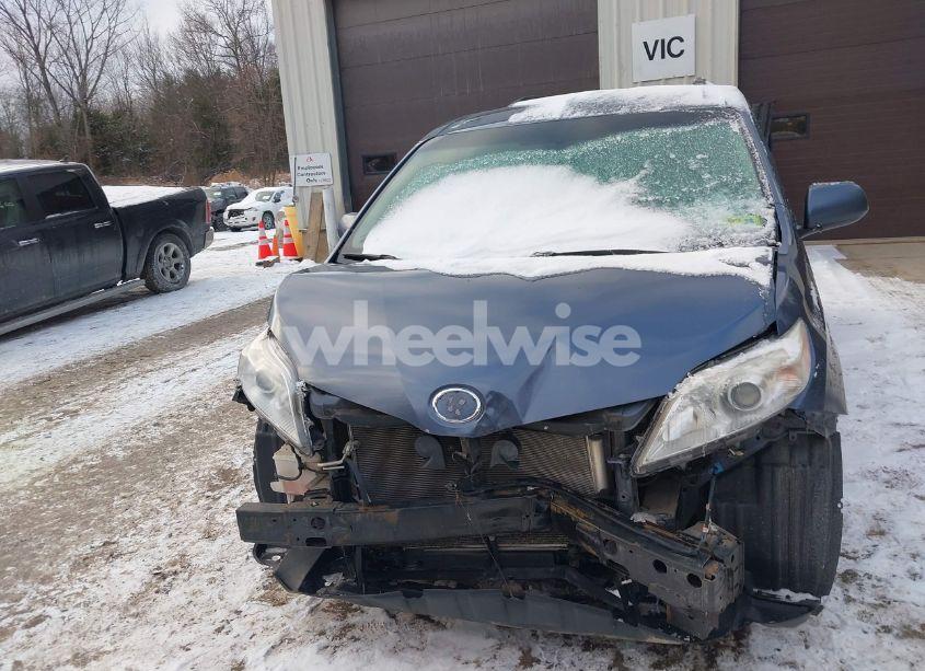Photo 12 of 2015 Toyota Sienna LE 7 PASSENGER (VIN 5TDJK3DC4FS094796)