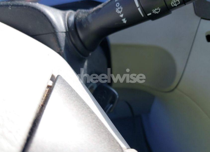 Photo 11 of 2011 Toyota Sienna LE (VIN 5TDJK3DC5BS001469)