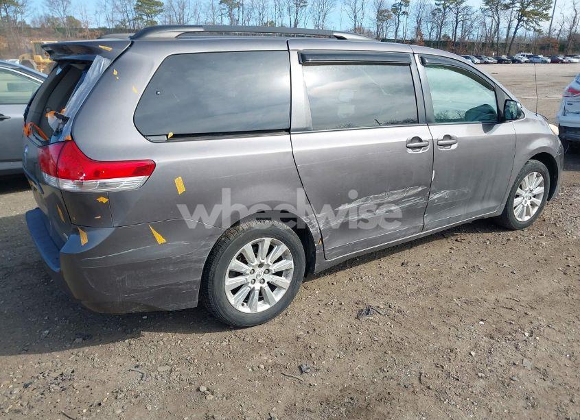 Photo 4 of 2011 Toyota Sienna LE (VIN 5TDJK3DC5BS001469)