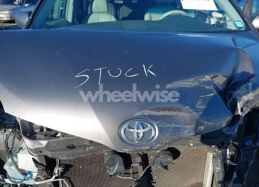 Photo 10 of 2011 Toyota Sienna LE (VIN 5TDJK3DC5BS024881)