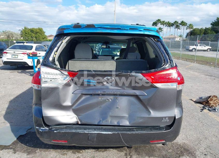 Photo 15 of 2011 Toyota Sienna LE (VIN 5TDJK3DC5BS029031)