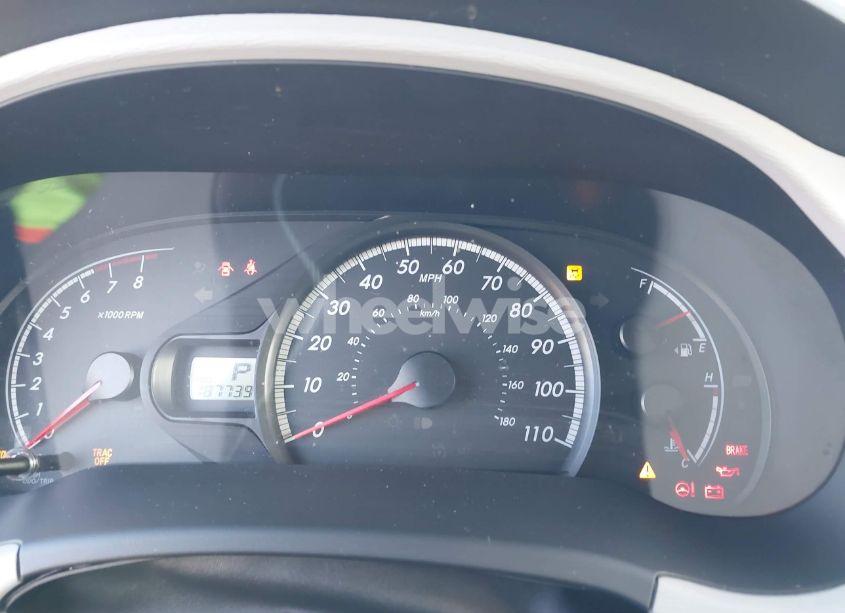 Photo 7 of 2011 Toyota Sienna LE (VIN 5TDJK3DC5BS029031)