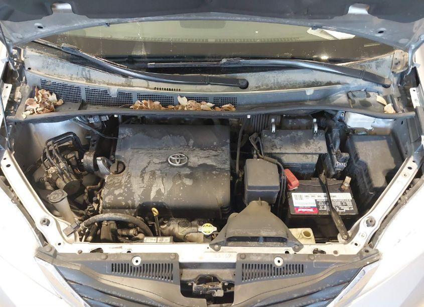 Photo 10 of 2013 Toyota Sienna LE 7 PASSENGER (VIN 5TDJK3DC5DS049511)
