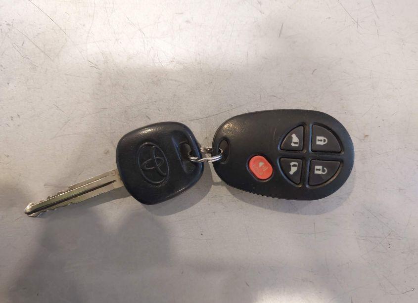 Photo 11 of 2013 Toyota Sienna LE 7 PASSENGER (VIN 5TDJK3DC5DS049511)