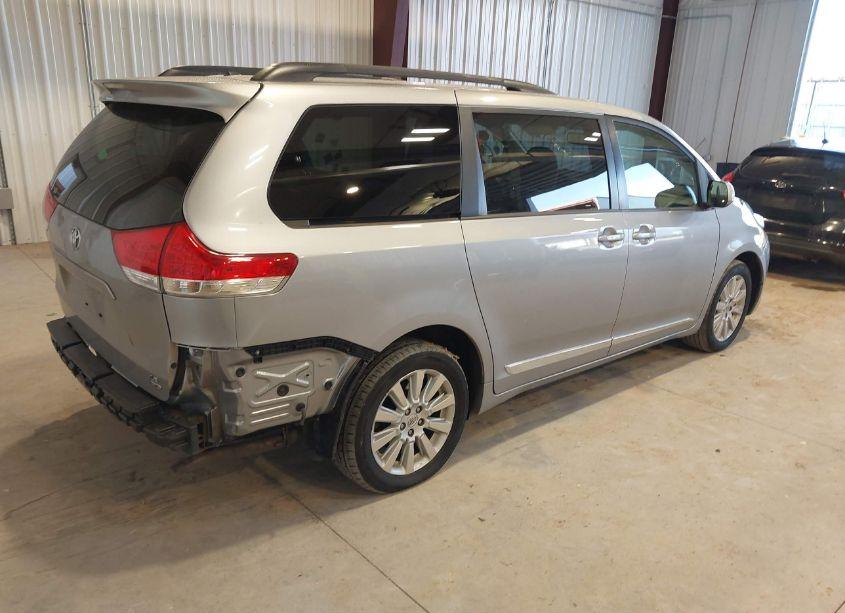 Photo 4 of 2013 Toyota Sienna LE 7 PASSENGER (VIN 5TDJK3DC5DS049511)