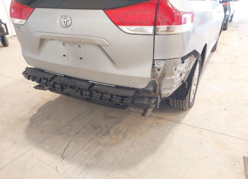 Photo 6 of 2013 Toyota Sienna LE 7 PASSENGER (VIN 5TDJK3DC5DS049511)