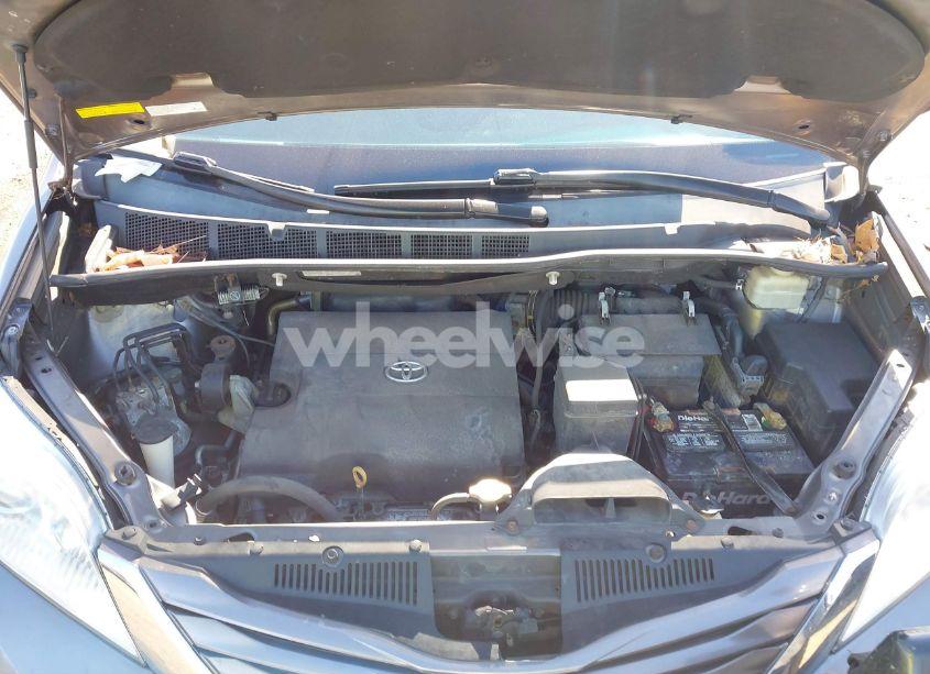 Photo 10 of 2016 Toyota Sienna LE 7 PASSENGER (VIN 5TDJK3DC5GS133753)