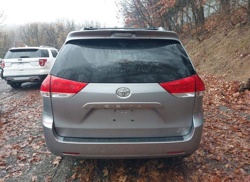 Photo 17 of 2013 Toyota Sienna LE 7 PASSENGER (VIN 5TDJK3DC6DS060002)