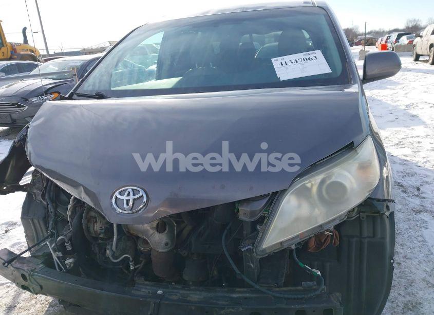 Photo 12 of 2012 Toyota Sienna LE 7 PASSENGER (VIN 5TDJK3DC8CS032278)