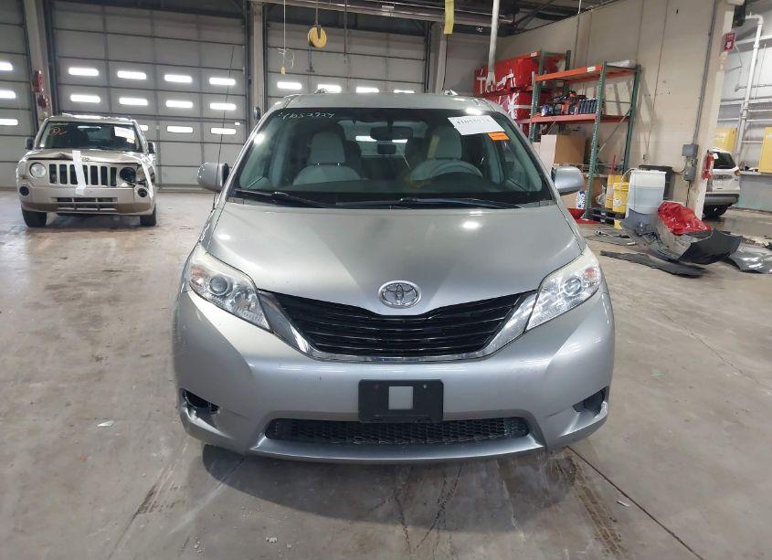 Photo 12 of 2012 Toyota Sienna LE 7 PASSENGER (VIN 5TDJK3DC8CS034077)