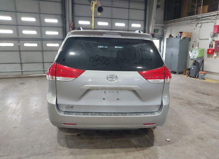 Photo 16 of 2012 Toyota Sienna LE 7 PASSENGER (VIN 5TDJK3DC8CS034077)