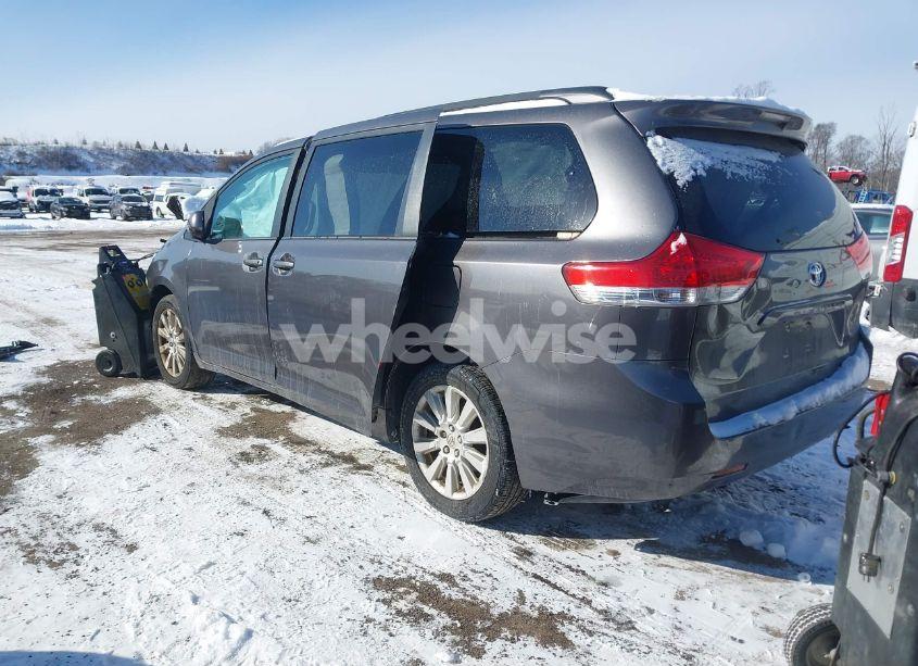 Photo 3 of 2013 Toyota Sienna LE 7 PASSENGER (VIN 5TDJK3DCXDS061105)
