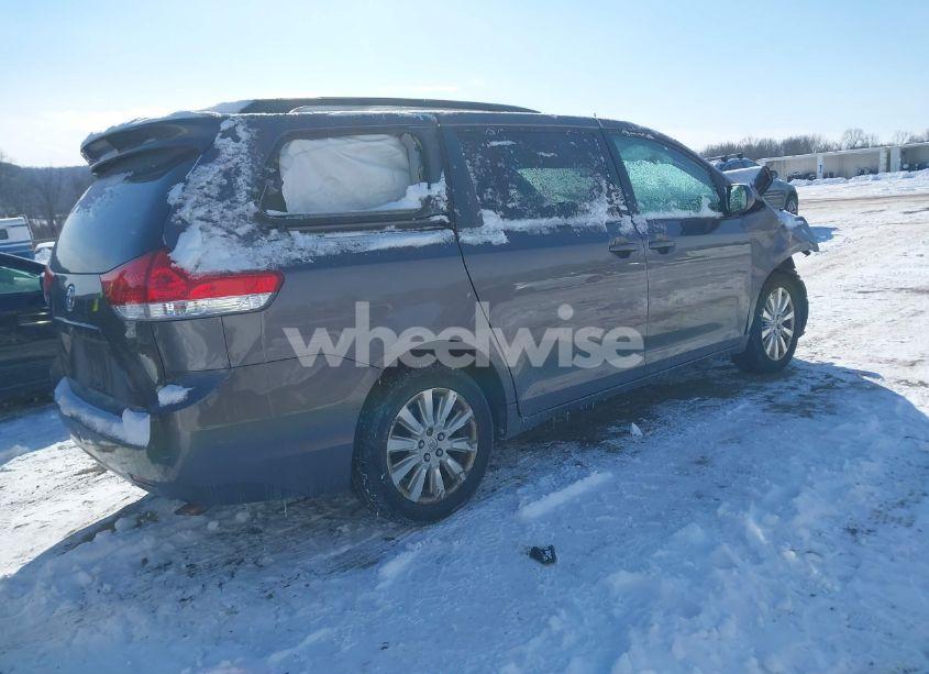 Photo 4 of 2013 Toyota Sienna LE 7 PASSENGER (VIN 5TDJK3DCXDS061105)