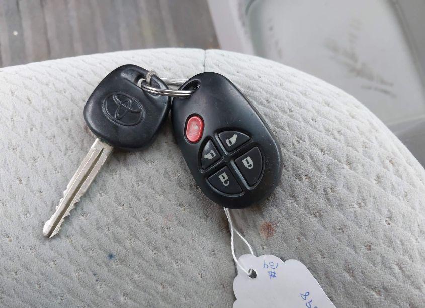 Photo 11 of 2014 Toyota Sienna LE 7 PASSENGER (VIN 5TDJK3DCXES090735)