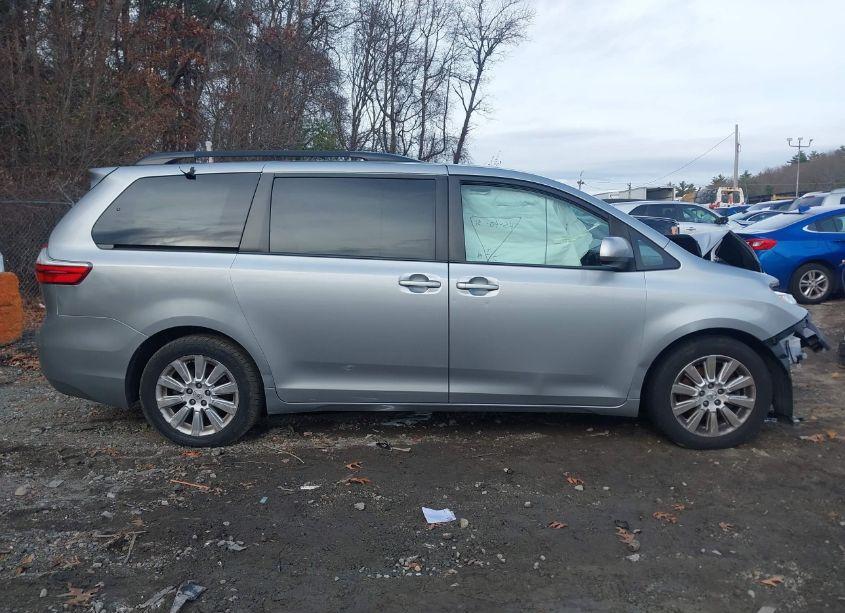 Photo 13 of 2015 Toyota Sienna LE 7 PASSENGER (VIN 5TDJK3DCXFS117515)
