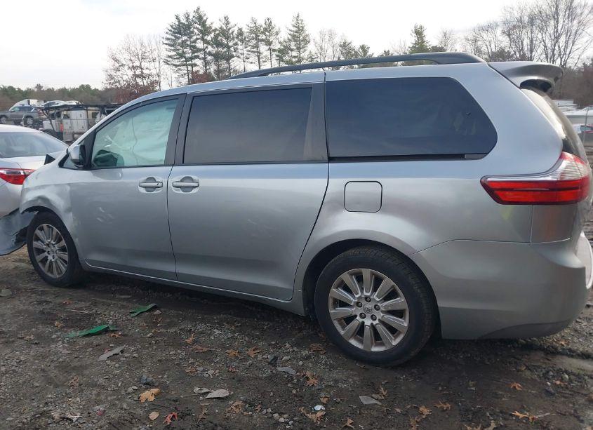 Photo 14 of 2015 Toyota Sienna LE 7 PASSENGER (VIN 5TDJK3DCXFS117515)