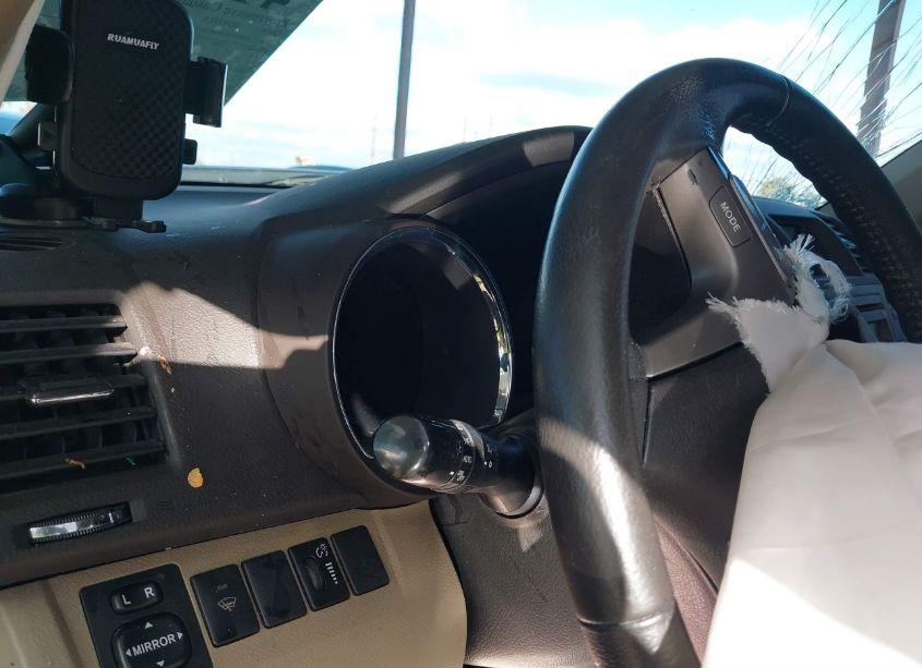 Photo 14 of 2010 Toyota Highlander SE V6 (VIN 5TDJK3EH0AS012677)