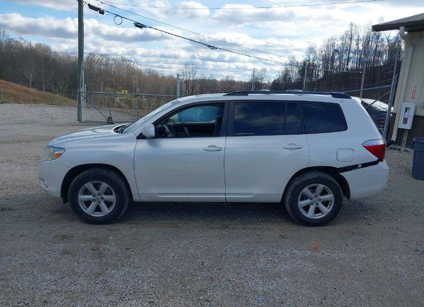 Photo 15 of 2010 Toyota Highlander SE V6 (VIN 5TDJK3EH1AS013627)