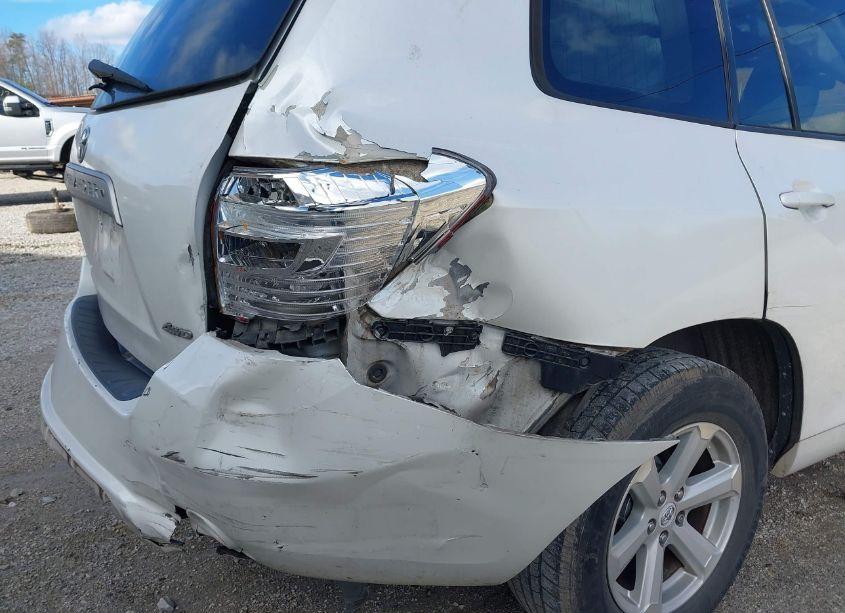 Photo 6 of 2010 Toyota Highlander SE V6 (VIN 5TDJK3EH1AS013627)