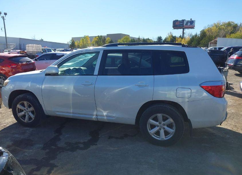 Photo 14 of 2010 Toyota Highlander SE V6 (VIN 5TDJK3EH1AS017774)