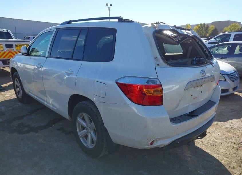 Photo 3 of 2010 Toyota Highlander SE V6 (VIN 5TDJK3EH1AS017774)