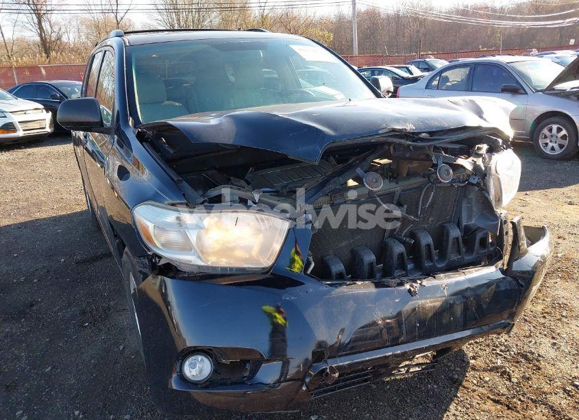 Photo 19 of 2010 Toyota Highlander SE V6 (VIN 5TDJK3EH2AS016603)