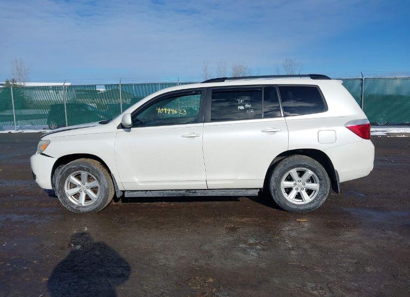 Photo 14 of 2010 Toyota Highlander SE V6 (VIN 5TDJK3EH2AS029643)
